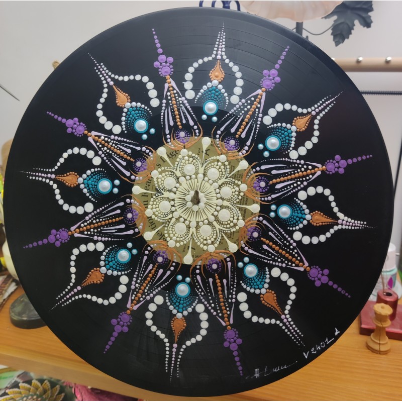 Astraea - disque vinyle 33t recyclé peint à la main – création artistique unique - idée cadeau ou décoration